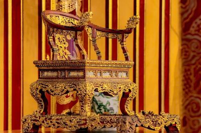 Tạm giữ hình sự người đàn ông làm gãy Bảo vật quốc gia