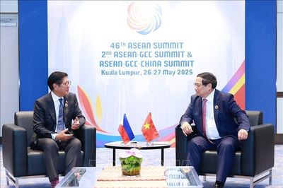 Thủ tướng Phạm Minh Chính gặp Tổng thống Philippines