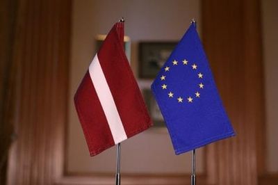 Latvia đề nghị EU đình chỉ thị thực của người Nga