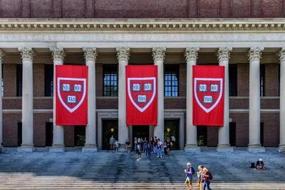 Mỹ siết chặt visa du học, sinh viên quốc tế gặp khó