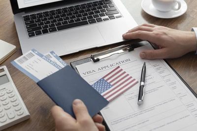 Mỹ đột ngột dừng cấp mới visa du học, vì sao?
