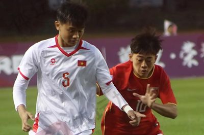 Ghi 'siêu phẩm' ở phút 85, U16 Việt Nam hòa U16 Trung Quốc sau khi bị dẫn trước 2 bàn trong hiệp 1