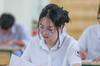 Sáng nay, gần 103.000 thí sinh Hà Nội dự thi vào lớp 10
