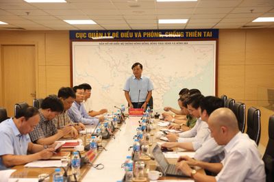 Thứ trưởng Nguyễn Hoàng Hiệp: Mưa bão số 1 rất bất thường, tuyệt đối không được chủ quan