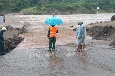 Quảng Trị: Mưa lớn, nhiều khu vực ngập sâu trong nước