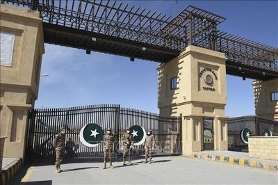 Căng thẳng Israel - Iran: Pakistan đóng cửa biên giới với Iran