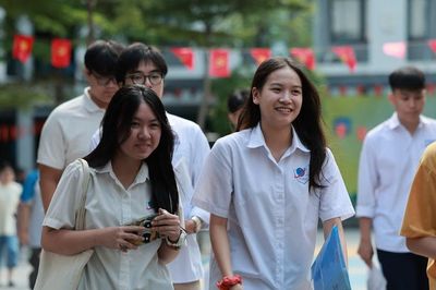 Ngữ liệu môn Văn hoàn toàn ngoài sách giáo khoa
