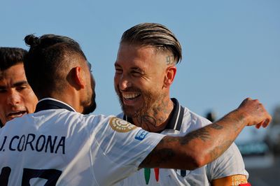 2 siêu phẩm đưa Ramos và đồng đội vào vòng 1/8 Club World Cup
