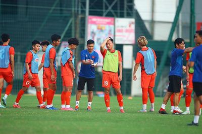 Ngoại binh và 'cựu binh' ở U23 Việt Nam