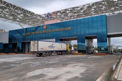 Gần 1,2 triệu tấn hàng hóa xuất nhập khẩu qua tỉnh Quảng Ninh trong 6 tháng đầu năm