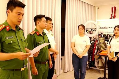Doanh thu gần nghìn tỉ đồng nhưng không kê khai nộp thuế