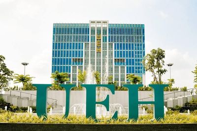 Đại học Kinh tế TPHCM công bố điểm sàn, dự báo điểm chuẩn năm 2025 tăng