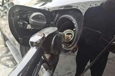 Giá xăng dầu hôm nay 26.7: Đồng loạt giảm mạnh