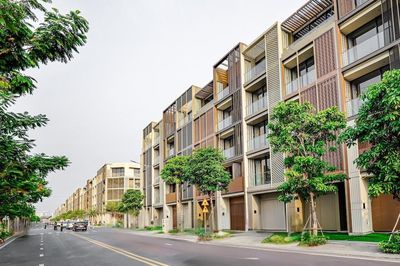 Giao dịch nhà liền thổ TPHCM chạm đáy, người mua vẫn e dè