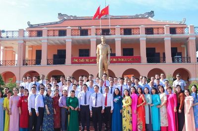 Đảng ủy UBND TPHCM họp mặt kỷ niệm 95 năm Ngày truyền thống ngành Tuyên giáo của Đảng