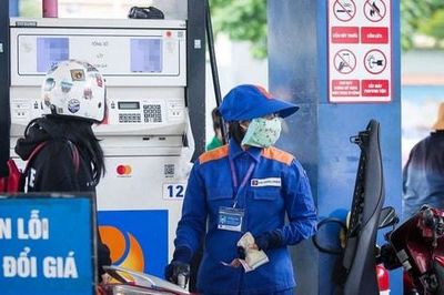 Bốn mặt hàng xăng, dầu tăng giá nhẹ