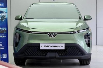 Lô xe điện VinFast Limo Green đầu tiên sẽ bàn giao khách Việt vào ngày 5/8