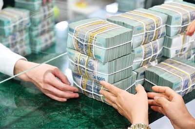 Xử lý nghiêm ngân hàng cạnh tranh lãi suất không lành mạnh
