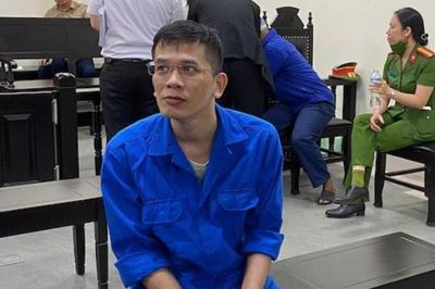 Cựu cán bộ nhận tiền để nhập 'khống' dữ liệu xuất nhập cảnh cho người nước ngoài