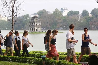 Việt Nam đón trên 12 triệu khách quốc tế trong 7 tháng năm 2025