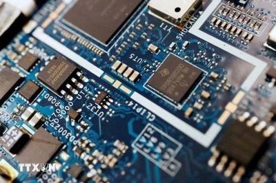 Tổng thống Trump sẽ áp thuế 100% với chip bán dẫn nhập khẩu