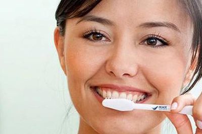 Thói quen chăm sóc răng miệng có hại cho răng và nướu (lợi)