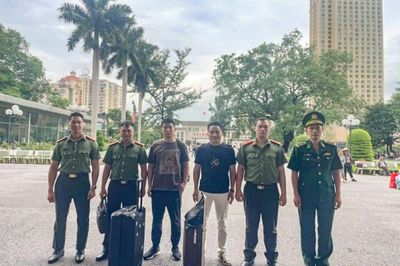 Trục xuất 2 đối tượng nhập cảnh hoạt động không đúng mục đích