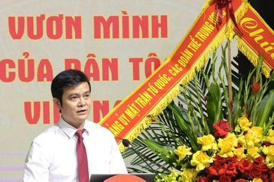 Phát huy vai trò hạt nhân chính trị, lãnh đạo, định hướng toàn diện