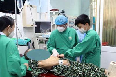 Thắp lên hy vọng sống cho người bệnh mất khả năng nuốt