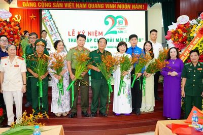 Câu lạc bộ 'Mãi mãi tuổi 20' kỷ niệm 20 năm thành lập