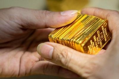 Giá vàng ngày 20/8: Vàng thế giới chạm mốc thấp nhất 2 tuần, vàng miếng SJC giảm nhẹ