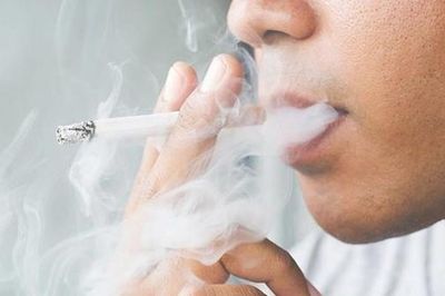 Hút thuốc lá có nguy cơ ung thư miệng cao gấp 5-6 lần