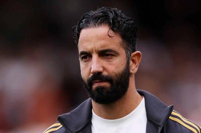 CĐV nổi giận, kêu gọi Man Utd sa thải HLV Amorim