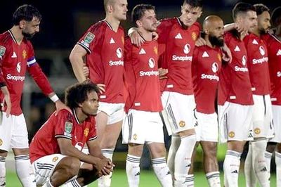 Man United sa chân vào vũng lầy