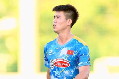 Vắng HLV Kim Sang-sik, tuyển Việt Nam thua đậm dàn sao ngoại Nam Định