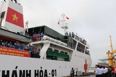 TP Hồ Chí Minh: Đoàn công tác thăm, động viên quân dân các đảo Tây Nam và Nhà giàn DK1