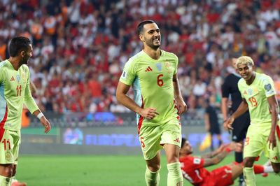 Hat-trick của Merino