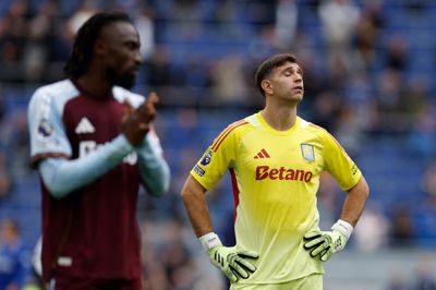 Hào quang Aston Villa phai mờ