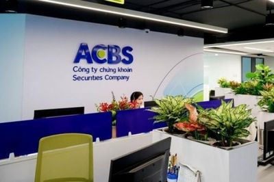 Chứng khoán ACB bị xử phạt vì công bố thông tin sai lệch