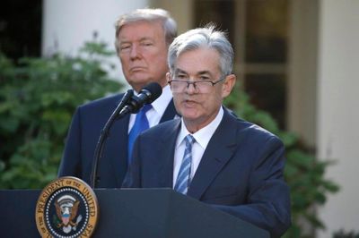 Nỗ lực cải tổ Fed của ông Trump phủ bóng lên cuộc họp chính sách tiền tệ