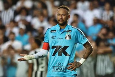 Lời kêu gọi bất ngờ của Ronaldo dành cho HLV Ancelotti về Neymar