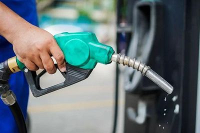 Giá xăng dầu hôm nay 30/9: Giảm cực mạnh