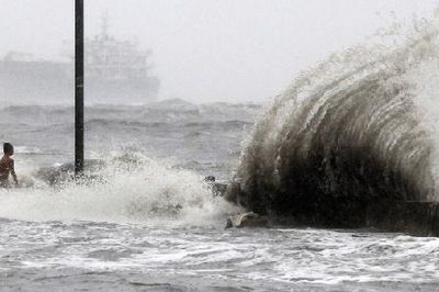 Động đất mạnh 7,4 độ richter gây cảnh báo sóng thần ở Philippines