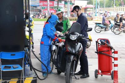 Giá xăng tăng nhẹ trong kỳ điều hành ngày 16/10