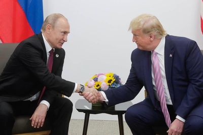 Ông Trump tiết lộ sẽ gặp ông Putin tại Hungary để bàn về Ukraine