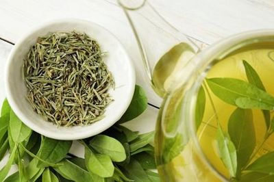Uống quá nhiều trà xanh gây hại gì?