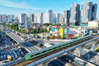 Hà Nội phấn đấu trở thành cực tăng trưởng có vai trò dẫn dắt kinh tế cả nước