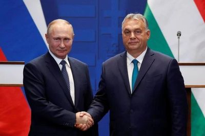 Tổng thống Nga điện đàm với Thủ tướng Hungary trước thềm hội nghị thượng đỉnh Nga - Mỹ