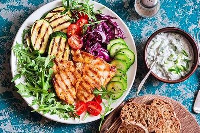 Bí mật đằng sau chế độ ăn Địa Trung Hải giúp sống thọ hơn