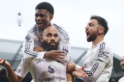 Manchester United thắng Liverpool ngay trên sân Anfield